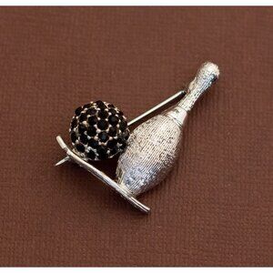 Vintage Bowling Stylish Silver Tone Brooch - U20